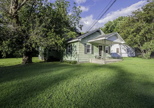 Photo 1 of Single family home for sale at 5807 Clover St, Chattanooga, TN 37412 | MLS# 1540071 | Listing updated on 2026-09-14
