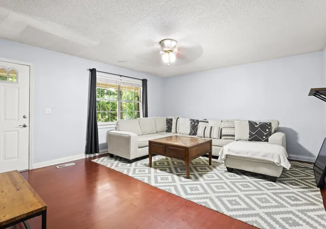 Photo 4 of Single family home for sale at 705 Scenic Dr, Rossville, GA 30741 | MLS# 1540898 | Listing updated on 2026-08-15