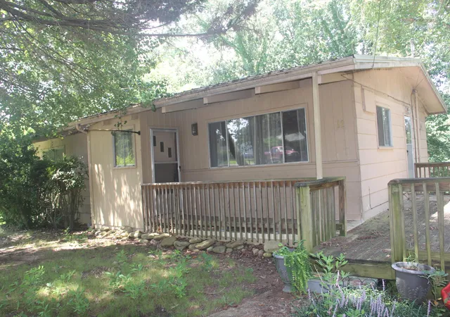 Photo 1 of Single family home for sale at 11 Gail Cir, Rossville, GA 30741 | MLS# 1540932 | Listing updated on 2026-08-16