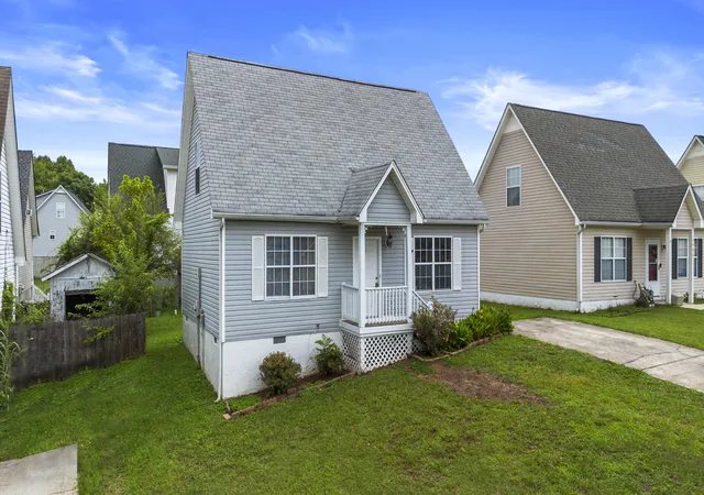 Photo 3 of Single family home for sale at 1385 21st Street Se, Cleveland, TN 37311 | MLS# 1540010 | Listing updated on 2026-09-09