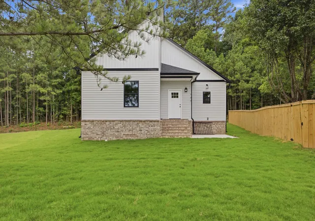 1st image of 133 Washington St, Dalton, GA 30721 | MLS# 1540130
