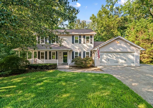 Photo 3 of Single family home for sale at 157 Linda Ln, Dalton, GA 30721 | MLS# 1540002 | Listing updated on 2026-09-10