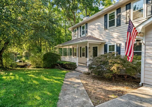 Photo 3 of Single family home for sale at 157 Linda Ln, Dalton, GA 30721 | MLS# 1540002 | Listing updated on 2026-10-01