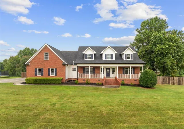Photo 1 of Single family home for sale at 1020 S Ridge Dr, Dalton, GA 30721 | MLS# 1540286 | Listing updated on 2026-08-07