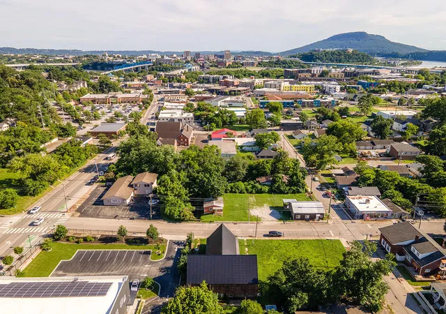 12th image of 21 W Bell Ave, Chattanooga, TN 37405 | MLS# 1540015