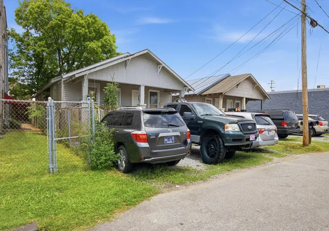 Listing Photo 3 - Condo for sale in building located at 1511 S Greenwood Ave, Chattanooga, TN 37404
