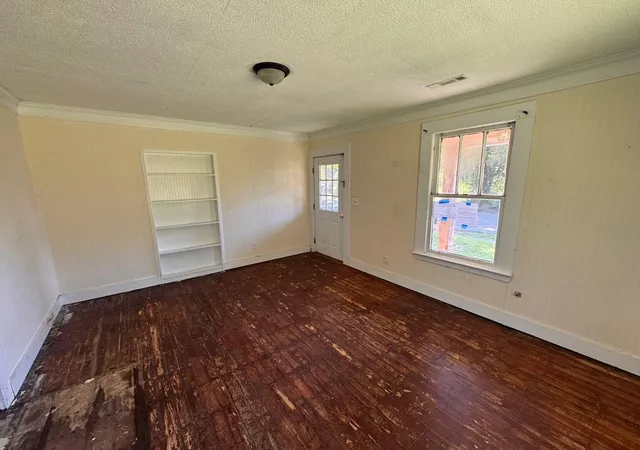 Photo 3 of Single family home for sale at 810 S Chattanooga St, La Fayette, GA 30728 | MLS# 1540045 | Listing updated on 2026-09-18