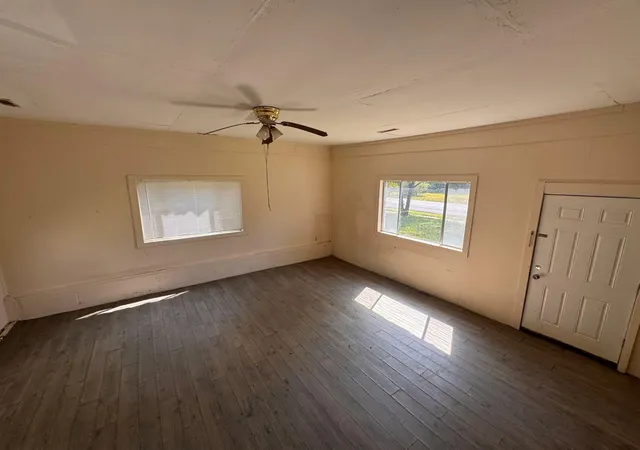 Photo 4 of Single family home for sale at 810 S Chattanooga St, La Fayette, GA 30728 | MLS# 1540045 | Listing updated on 2026-09-18