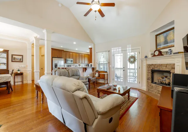 Photo 3 of Sale Pending at 10807 Thatcher Crst Dr, Soddy Daisy, TN 37379 | MLS# 1540059 | Listing updated on 2026-09-11