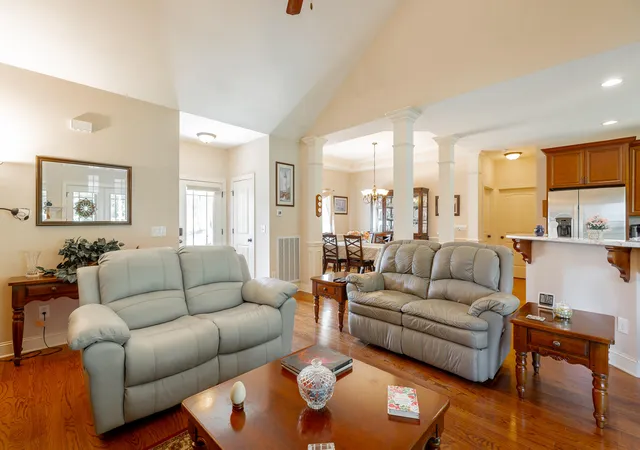 Photo 3 of Sale Pending at 10807 Thatcher Crst Dr, Soddy Daisy, TN 37379 | MLS# 1540059 | Listing updated on 2026-09-11