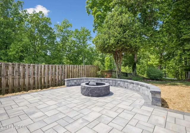 Photo 4 of Single family home for sale at 1128 Brentwood Point, Kingston, TN 37763 | MLS# 1540078 | Listing updated on 2026-08-04