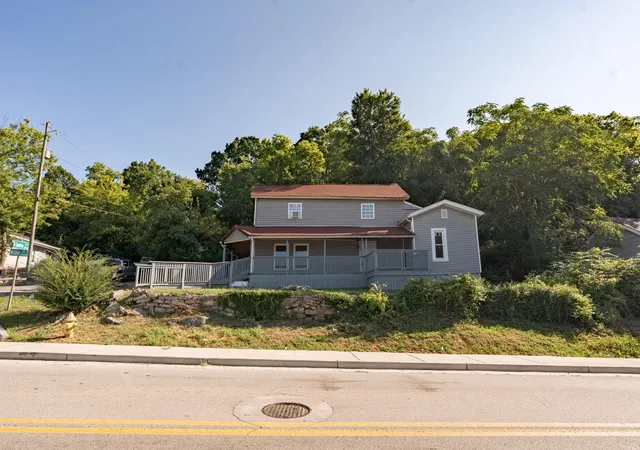 Photo 1 of Single family home for sale at 3100 N Chamberlain Ave, Chattanooga, TN 37406 | MLS# 1540094 | Listing updated on 2026-09-04
