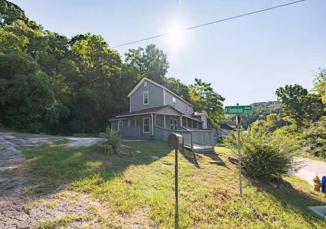 Photo 3 of Single family home for sale at 3100 N Chamberlain Ave, Chattanooga, TN 37406 | MLS# 1540094 | Listing updated on 2026-09-04