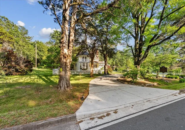 Photo 3 of Single family home for sale at 2906 Reed Rd, Dalton, GA 30720 | MLS# 1540118 | Listing updated on 2026-08-25
