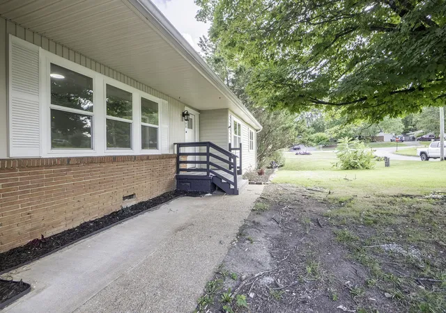 Photo 3 of Single family home for sale at 3608 Indian Trl, Chattanooga, TN 37412 | MLS# 1540122 | Listing updated on 2026-09-16