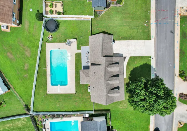 Photo 3 of Single family home for sale at 1762 Autumn Dr Ne, Cleveland, TN 37323 | MLS# 1540180 | Listing updated on 2026-08-17