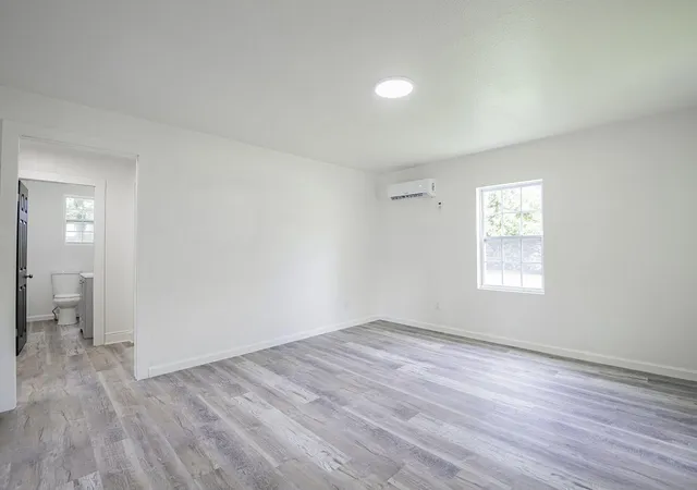Photo 3 of Single family home for sale at 4290 Spriggs St, Chattanooga, TN 37412 | MLS# 1540141 | Listing updated on 2026-09-16