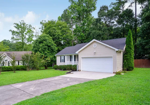 Photo 3 of Single family home for sale at 109 Oak Ridge Dr, La Fayette, GA 30728 | MLS# 1540257 | Listing updated on 2026-10-04