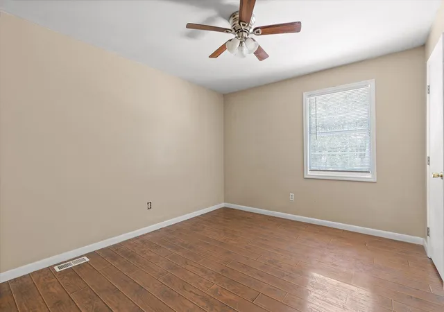 Listing Photo 2 - Condo for sale in building located at 346 Longwood St, Chickamauga, GA 30707 - Unit #