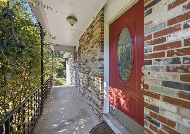 3rd image of 185 Diane Ln, Fort Oglethorpe, GA 30742 | MLS# 1540181