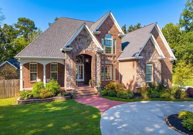 Photo 2 of Sale Pending at 8404 Morin Rd, Chattanooga, TN 37421 | MLS# 1540767 | Listing updated on 2026-09-09