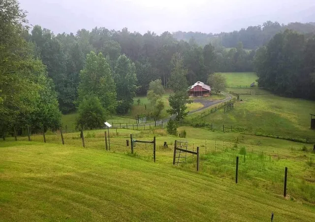 Photo 3 of Sale Pending at 557 Waterford Ln, Rocky Face, GA 30740 | MLS# 1540516 | Listing updated on 2026-09-01