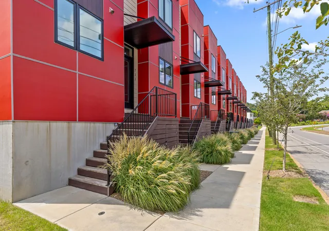 Photo 1 of Sale Pending at 737 N Market St #8, Chattanooga, TN 37405 | MLS# 1540225 | Listing updated on 2026-09-09