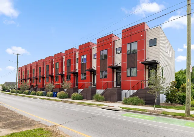 Photo 2 of Sale Pending at 737 N Market St #8, Chattanooga, TN 37405 | MLS# 1540225 | Listing updated on 2026-09-09