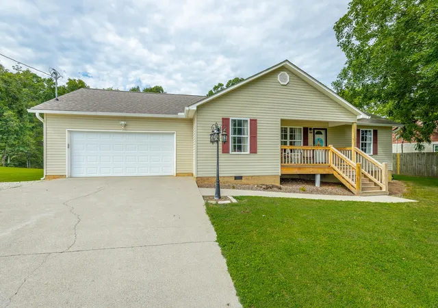 Photo 2 of Single family home for sale at 696 Taylor Broome Rd, Chickamauga, GA 30707 | MLS# 1541311 | Listing updated on 2026-09-16