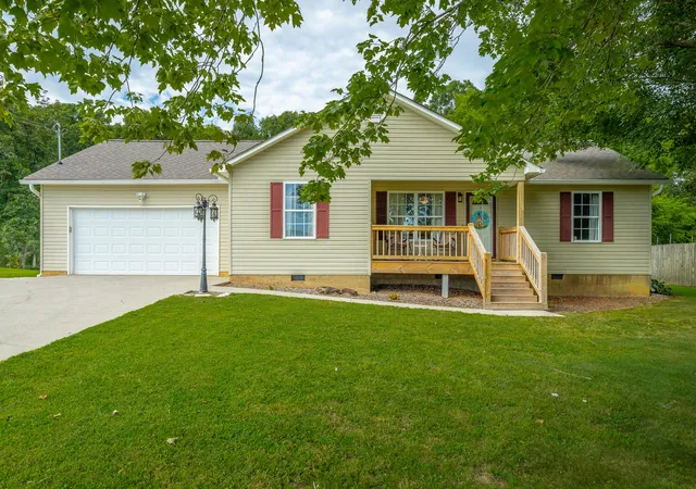 Photo 3 of Single family home for sale at 696 Taylor Broome Rd, Chickamauga, GA 30707 | MLS# 1541311 | Listing updated on 2026-09-16