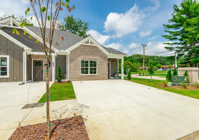 Photo 1 of Sale Pending at 2587 Bannerman Ln, Chattanooga, TN 37421 | MLS# 1540213 | Listing updated on 2026-09-08