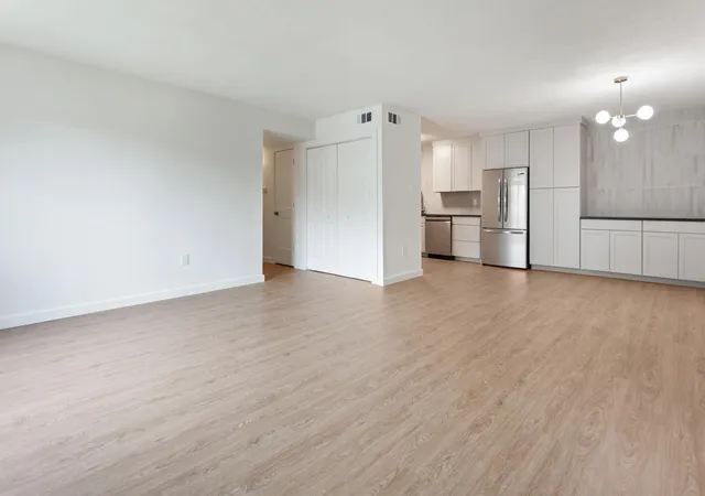 Photo 4 of Condo for sale at 900 Mountain Crk Rd # 185, Chattanooga, TN 37405 | MLS# 1540908 | Listing updated on 2026-09-14