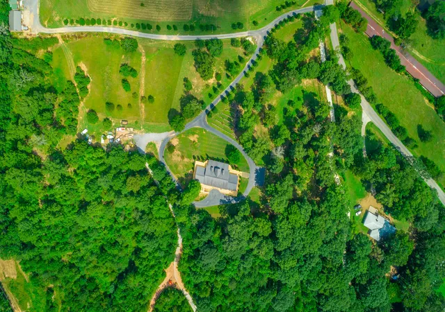2nd image of 479 Cooper Rd, Tunnel Hill, GA 30755 | MLS# 1540263