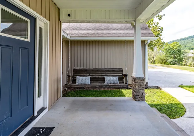 Photo 4 of Single family home for sale at 11418 Spring St, Soddy Daisy, TN 37379 | MLS# 1540270 | Listing updated on 2026-09-07