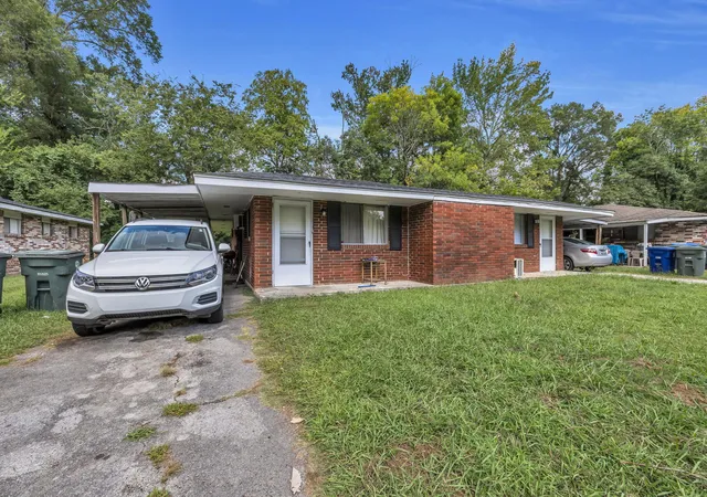Listing Photo 3 - Condo for sale in building located at 4729 Rogers Rd, Chattanooga, TN 37411