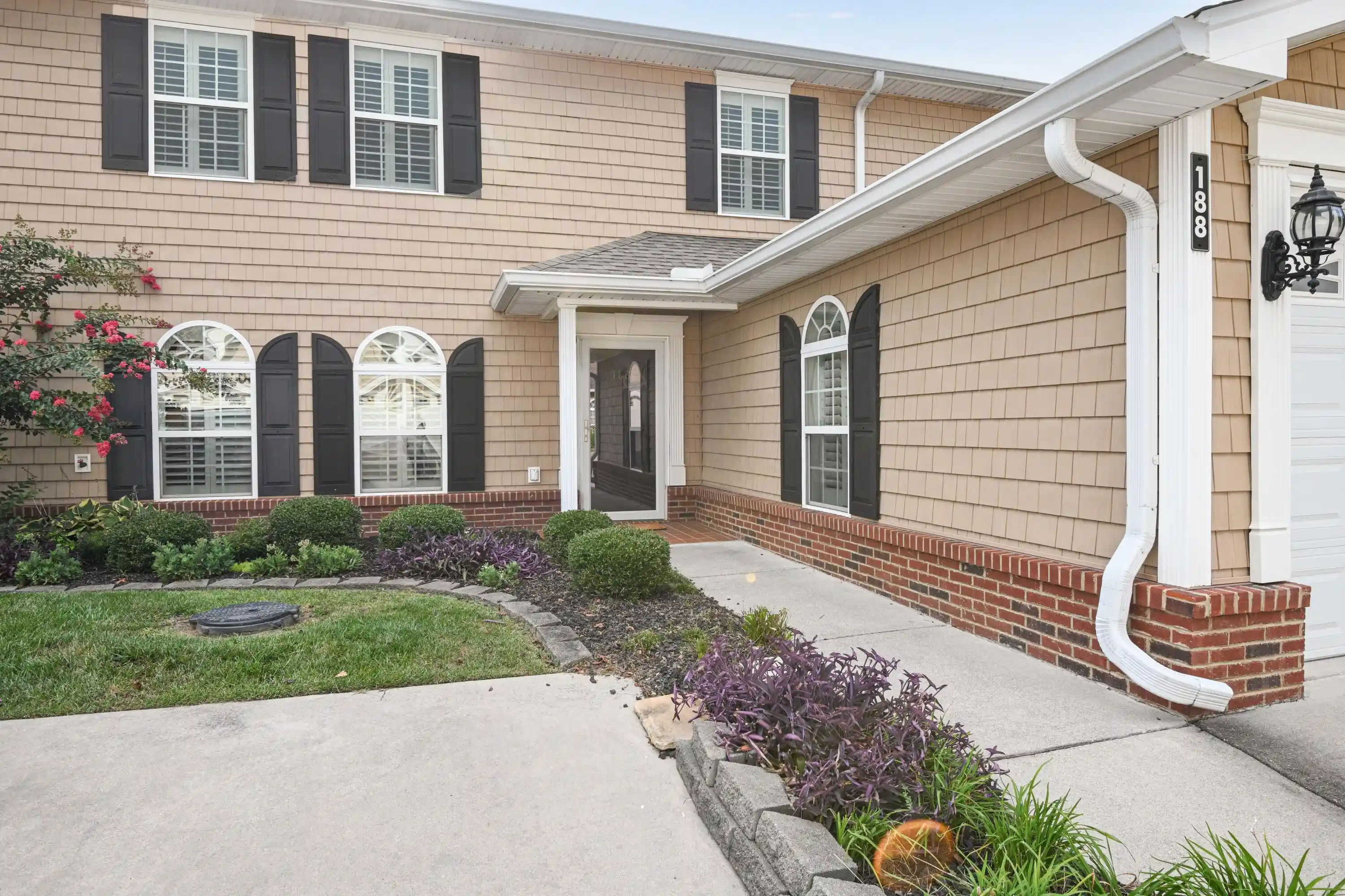 Listing Photo 1 - Condo for sale in 1903 Smt Vw Dr located at 1903 Smt Vw Dr, Dalton, GA 30721 - Unit #Unit 188