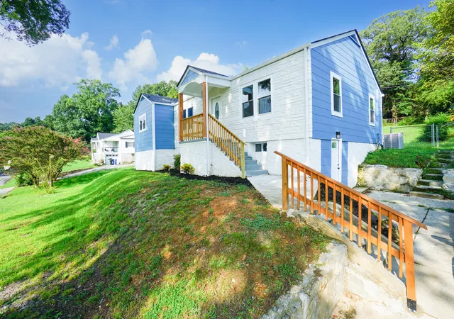1st image of 1121 Orangewood Ave, Chattanooga, TN 37404 | MLS# 1540411