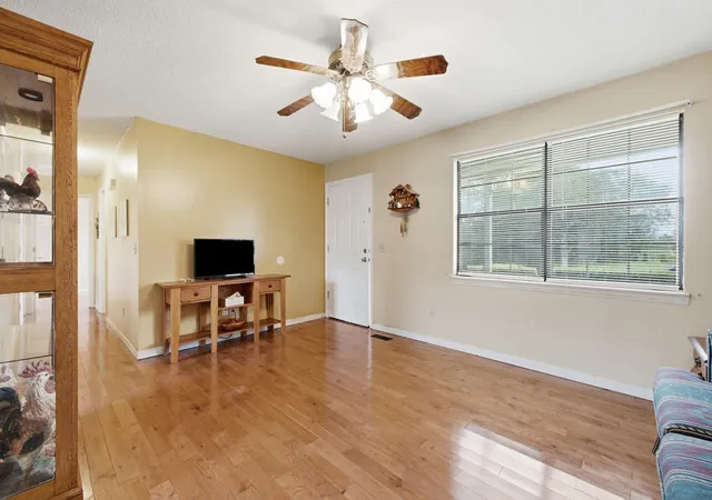 Photo 2 of Sale Pending at 311 Foster Ln Se, Cleveland, TN 37311 | MLS# 1541297 | Listing updated on 2026-09-17