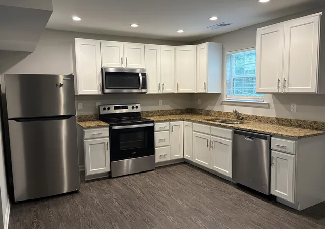 Listing Photo 4 - Condo for sale in building located at 317 A/b Chestnut St, LaFayette, GA 30728 - Unit #A & B