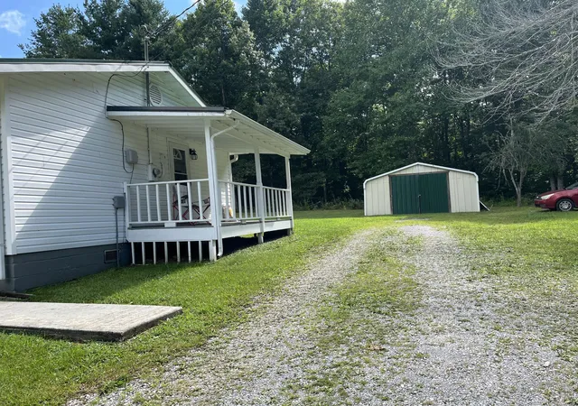 2nd image of 373 S Partin Cir S, Coalmont, TN 37313 | MLS# 1540368