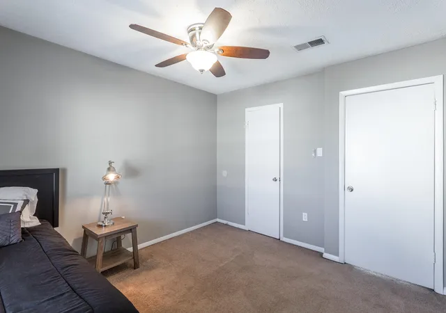 Listing Photo 2 - Condo for sale in building located at 900 Mountain Creek Rd, Chattanooga, TN 37405 - Unit #F82