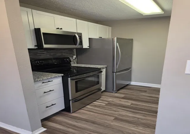 Photo 2 of Condo for sale at 900 Mountain Crk Rd #F82, Chattanooga, TN 37405 | MLS# 1540384 | Listing updated on 2026-08-08
