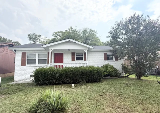 Photo 1 of Single family home for sale at 1710 Olive St, Chattanooga, TN 37406 | MLS# 1540399 | Listing updated on 2026-09-03