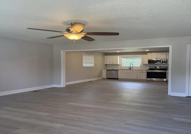 Photo 4 of Single family home for sale at 1710 Olive St, Chattanooga, TN 37406 | MLS# 1540399 | Listing updated on 2026-09-22