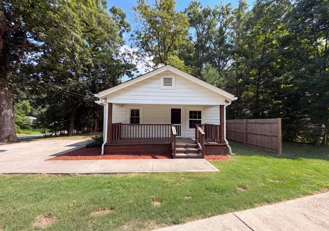 1st image of 1313 Eastbrook Rd, Dalton, GA 30721 | MLS# 1540385