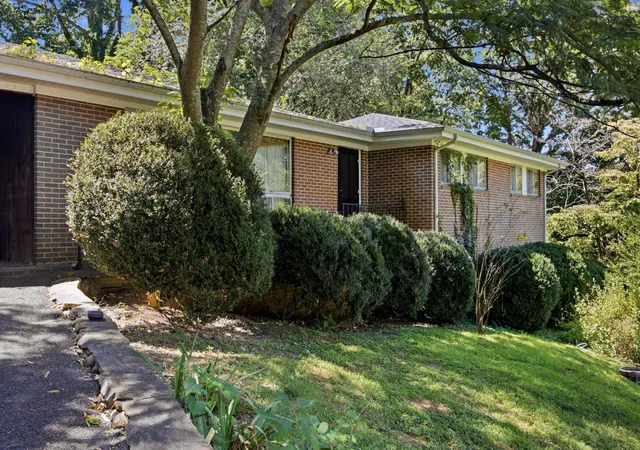Single family home for sale at 1905 Hixson Pike, Chattanooga, TN 37405 | MLS# 1540672