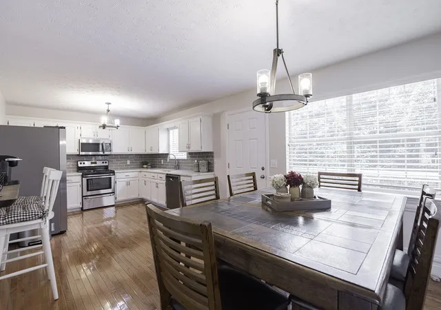 3rd image of 22 W Sims, Ringgold, GA 30736 | MLS# 1540422