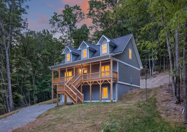 Photo 3 of Single family home for sale at 4546 Lee Pike, Soddy Daisy, TN 37379 | MLS# 1540482 | Listing updated on 2026-08-16