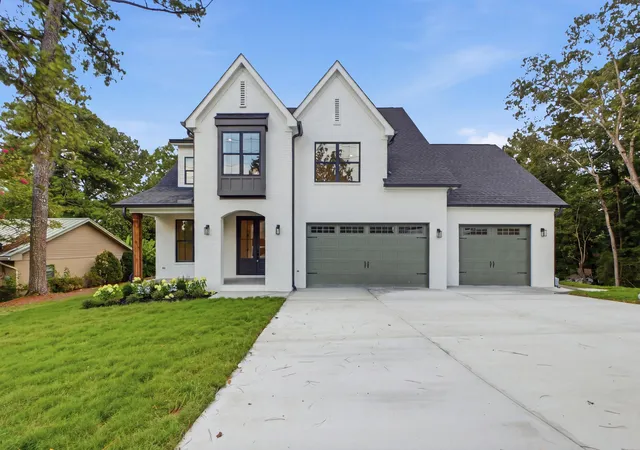 2nd image of 6821 Lakeshore Dr, Chattanooga, TN 37416 | MLS# 1540467