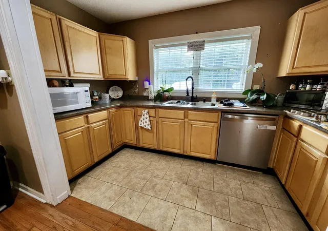Photo 3 of Single family home for sale at 60 Mountain View Ln, Ringgold, GA 30736 | MLS# 1540487 | Listing updated on 2026-08-10